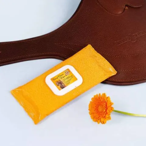 Best Lingettes nettoyantes pour cuir Easy Clean Wipe - Savon Pour Cuir