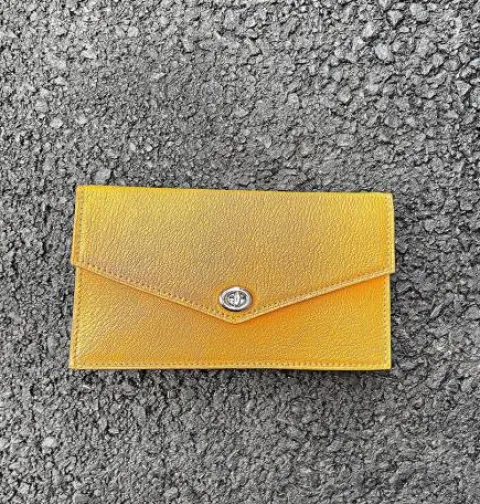 Outlet Pochette téléphone Moutarde - Sacs & Pochettes De Ceinture