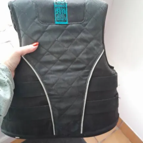 Sale Protection enfant Femme Les Jeunes En Concours|Les Enfants En Concours