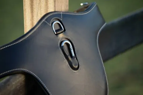 Discount Sangle bavette Evo cuir avec mousqueton Sangles